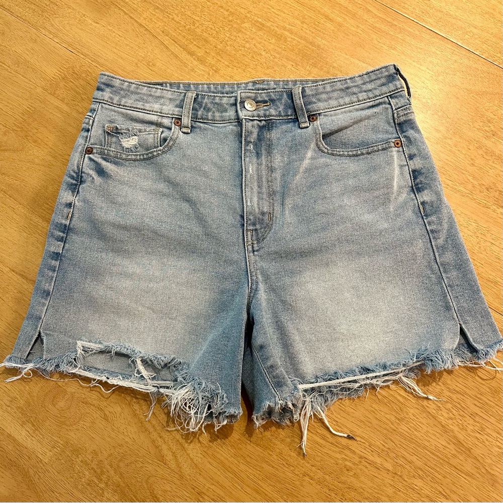 American Eagle Highest Rise Baggy Short Distressed Blue Jean Shorts Size 8